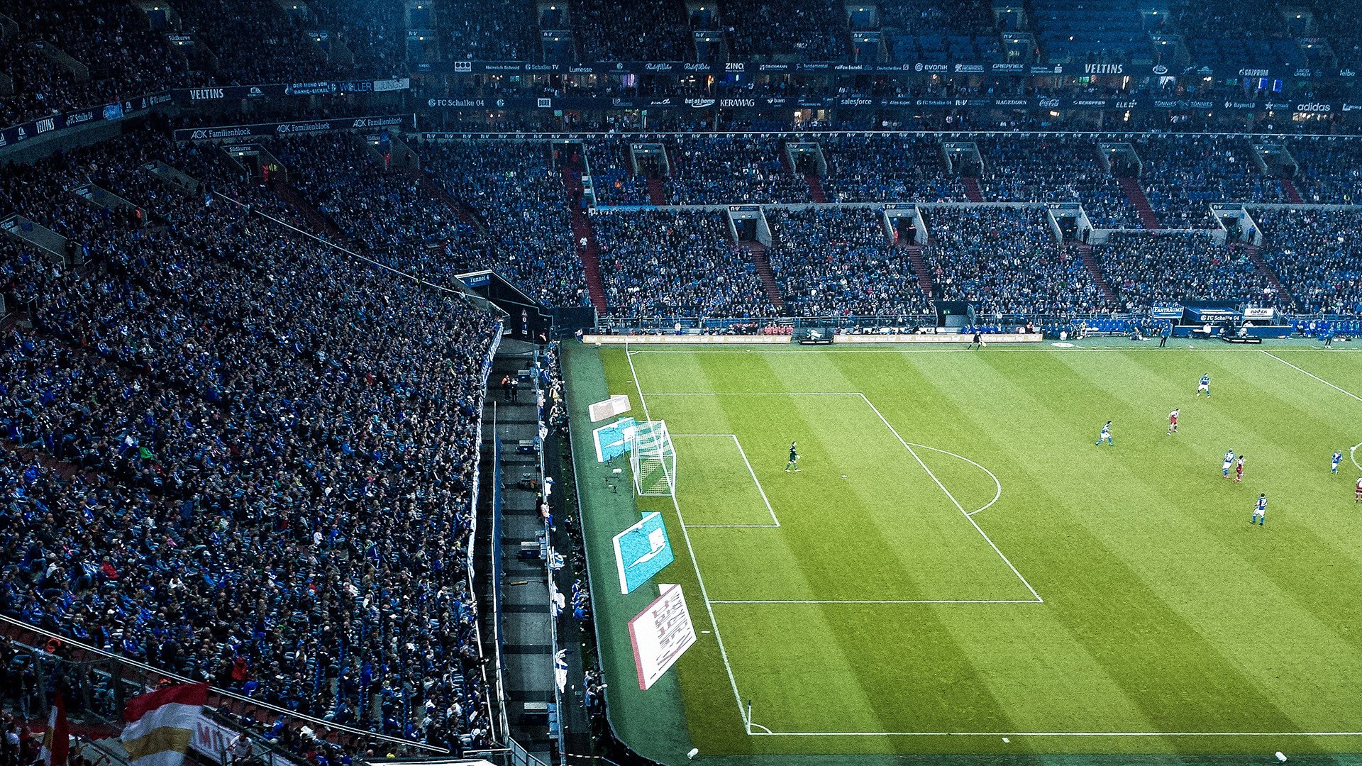 开云·体育全站登录地址-足球战术解析 为何高位逼抢成为主流，高位前踢